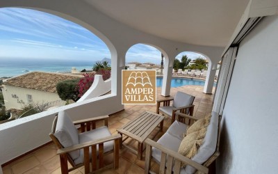 Villa en alquiler con espectaculares vistas al mar en Altea